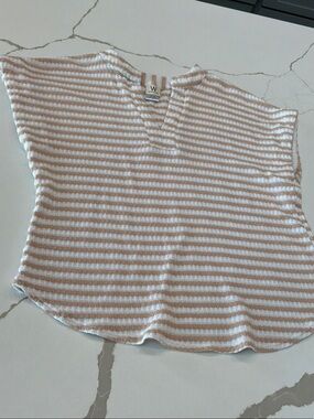 Wrapper XL Women’s Sleeveless Striped Knit Tunic in White and Beige